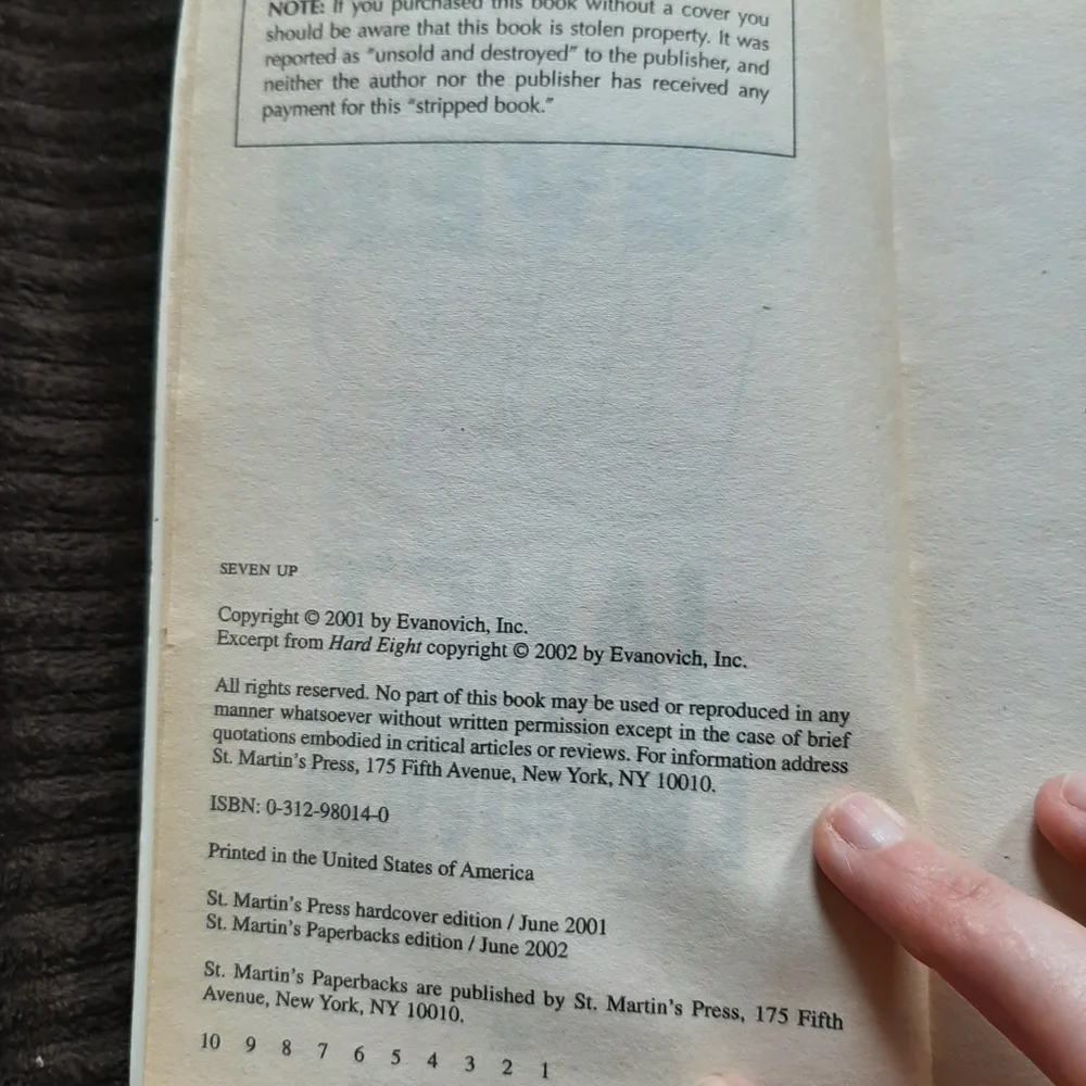 Seven Up paperback by Janet Evanovich
